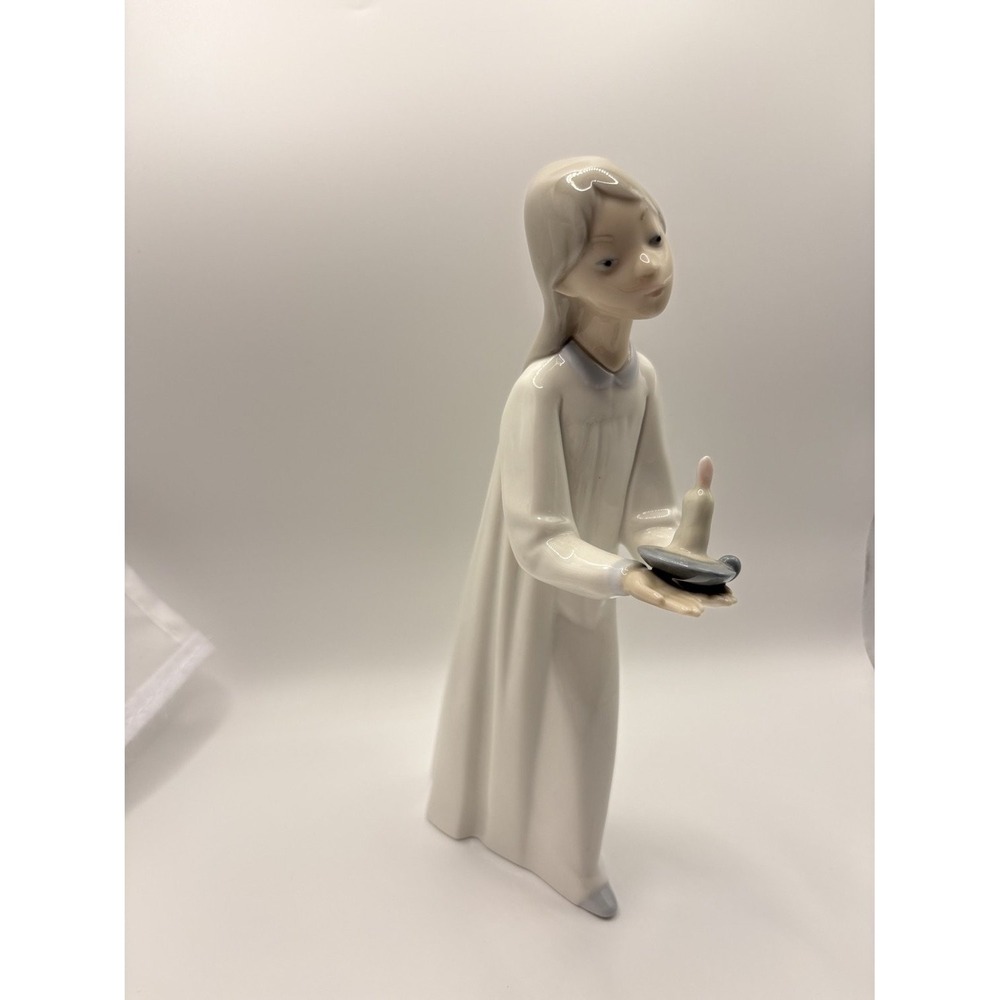 Lladró B-24J10 Girl Holding Candle Porcelain Figurine White glossy finish